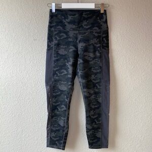 Fabletics On-The-Go‎ PowerHold Legging